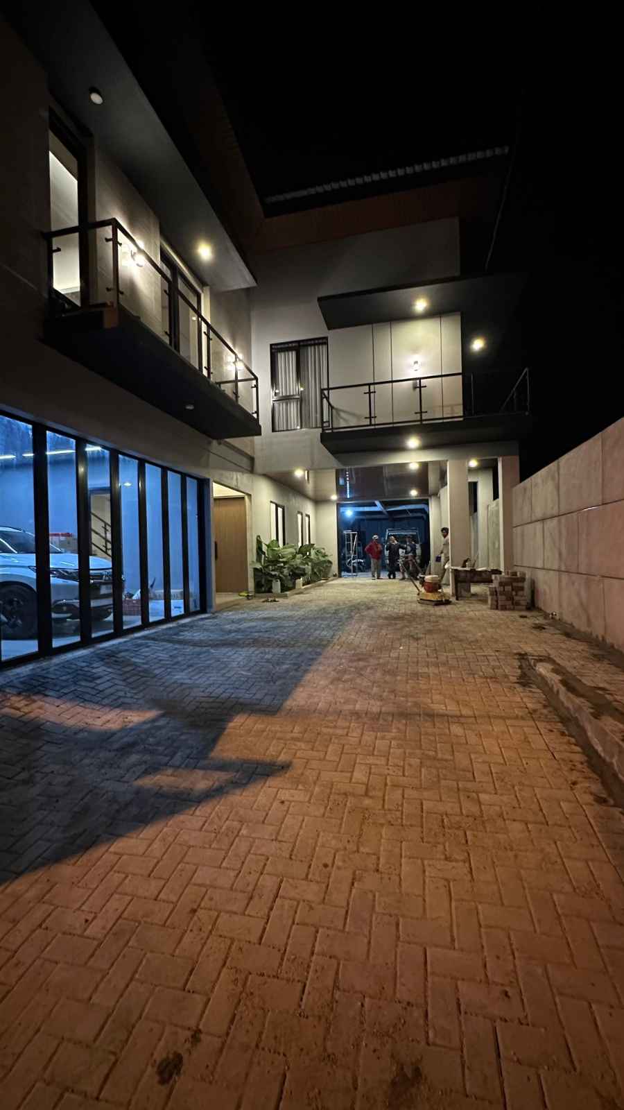 Pemasangan paving block halaman rumah Pangalengan oleh PD MJA jasa pasang paving block profesional