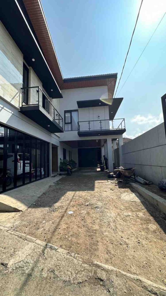 Pemasangan paving block halaman rumah Pangalengan oleh PD MJA jasa pasang paving block profesional